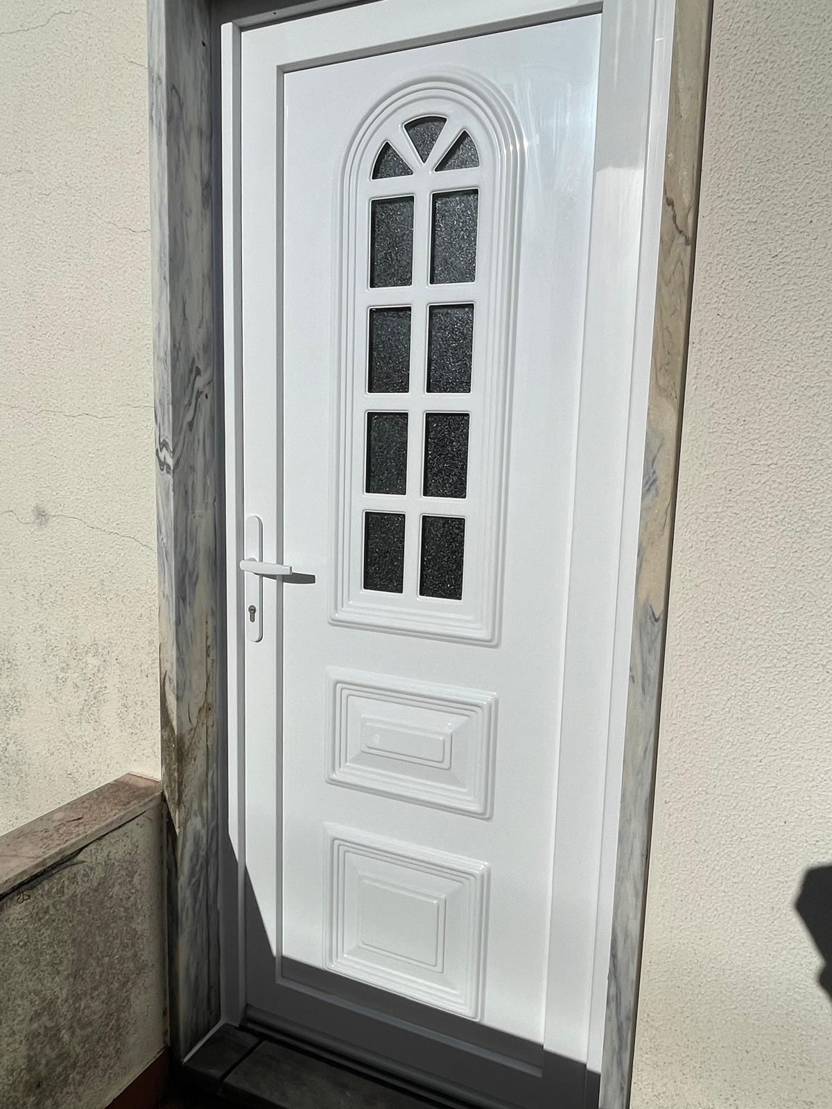 4e61c236-ce0f-4aad-8adf-18c7d076991c